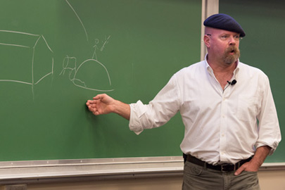 Jamie Hyneman, cohost of Discovery Channel's 'MythBusters' talks to Stanford class/Photo: L.A. Cicero