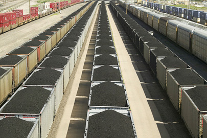 Freight cars carry tons of coal through Union Pacific's Bailey Railroad Yards, North Platte, Neb./Photo: Shutterstock.com