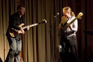 Rod Taylor, Naranja resident fellow and lecturer in Program in Writing and Rhetoric, jammed with noted bass guitarist Steve Bailey last week, bringing down the house.