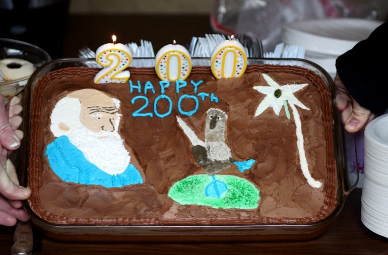 IMG_3301 darwinday 200 cake resize